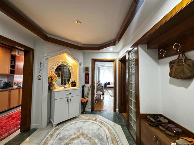 İLKADIM KILIÇDEDE MAHALLESİ'NDE SATILIK 3+1 DAİRE