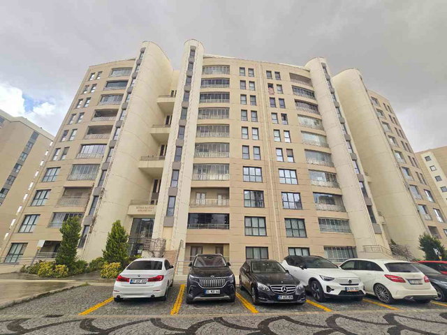 REMAX GÖKÇEM HÜSEYIN TEKINDEN SATILIK DAIRE