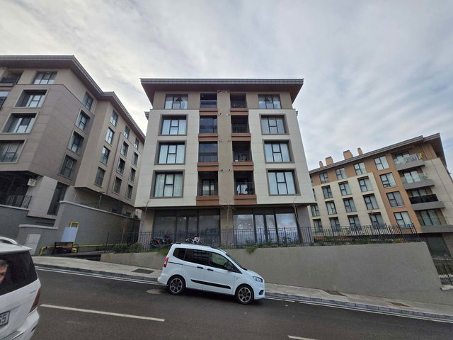 REMAX ASHILL ÜSKÜDAR KIRAZLITEPE TOKI 2+1 MANZARALI EN ÜST KAT