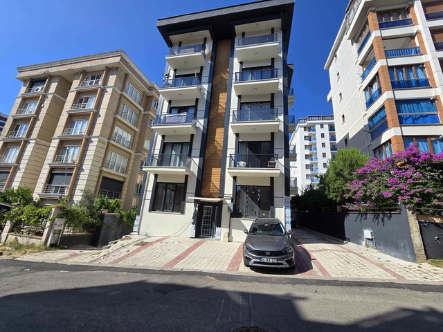 KARTAL CUMHURİYET’TE KARTAL KÖPRÜSÜNE YAKIN SATILIK 2+1 DAİRE