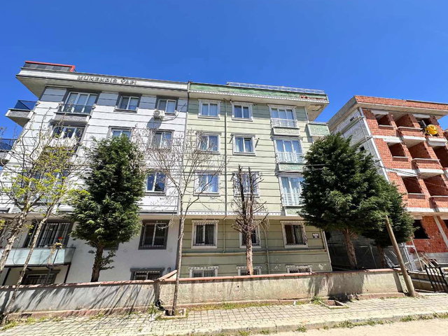 SANCAKTEPE OSMANGAZİDE YATIRIMLIK 90M2 2+1 İSKANLI YÜKSEK GİRİŞ