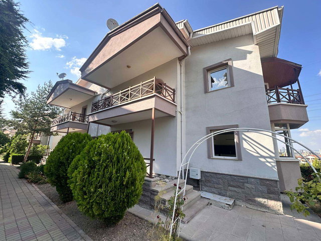 ALACAATLI AYDORUK VILLALARI  5+1 | 260 M² NET | EŞYASIZ KİRALIK VİLLA