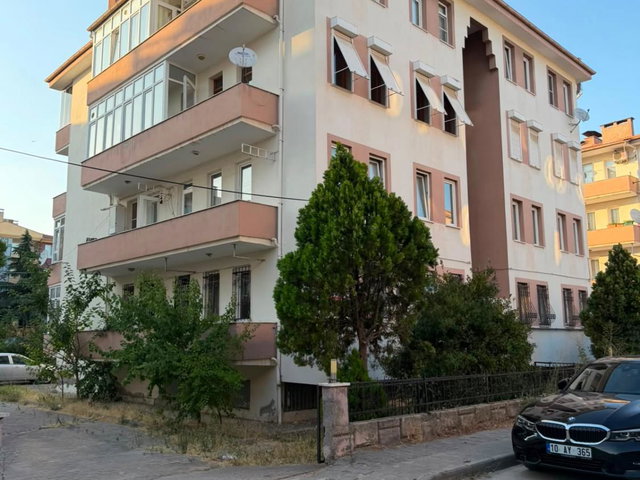REMAX MİD PAŞAALANI SATILIK 3+1 ARAKAT DAİRE