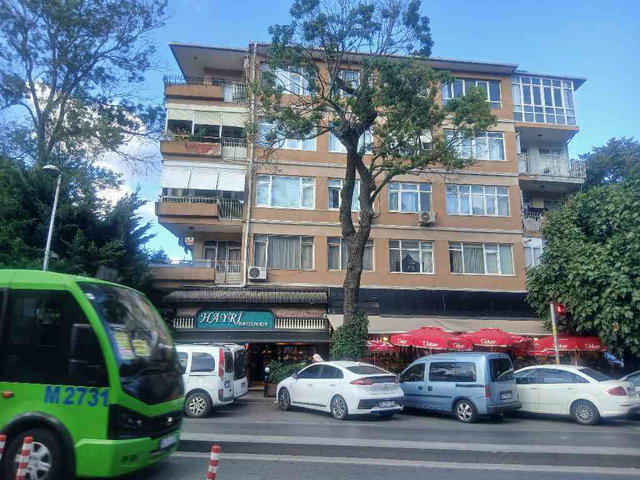SARIYER MERKEZDE KİRALIK 2+1 | 105 M² BRÜT | BALKONLU | DOĞALGAZ KOMBİLİ | BOŞ
