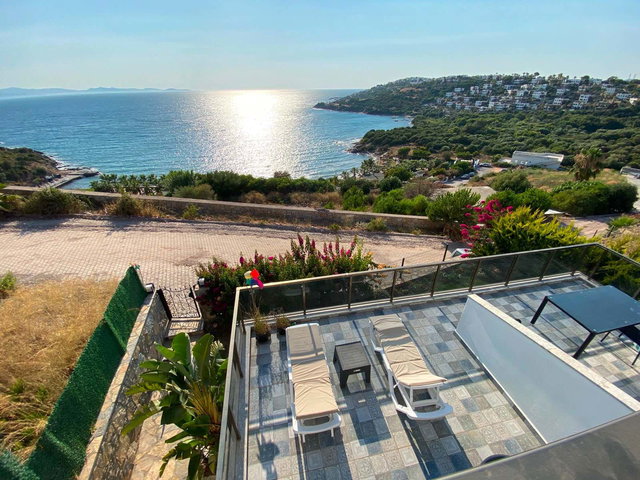 MUĞLA MİLAS BOĞAZİÇİ MAHALLESİ DENİZE SIFIR FULL EŞYALI SATILIK 3+2&178M2 VİLLA, SİTE İÇİ