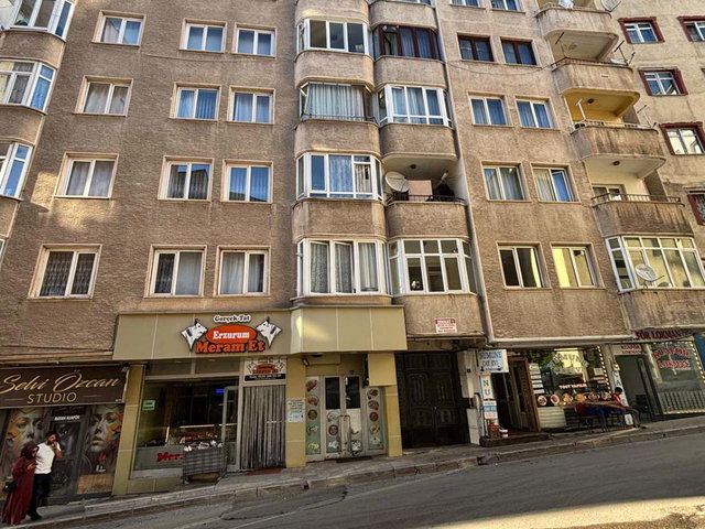 REMAX ARTIS'DEN ŞEHIR MERKEZINDE SATILIK 3+1 DAIRE