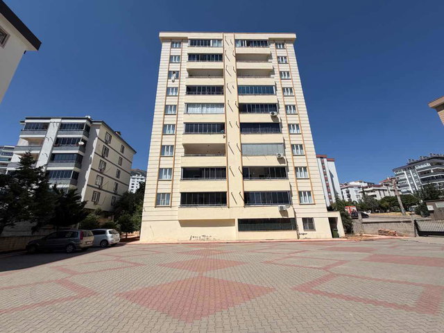 RE/MAX EDE'DEN YİRMİİKİGÜN MAHALLESİNDE SATILIK 4+1