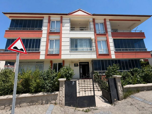 REMAX ARTIS'DEN DADAŞKENT'TE EŞYALI KIRALIK 2+1 DAIRE