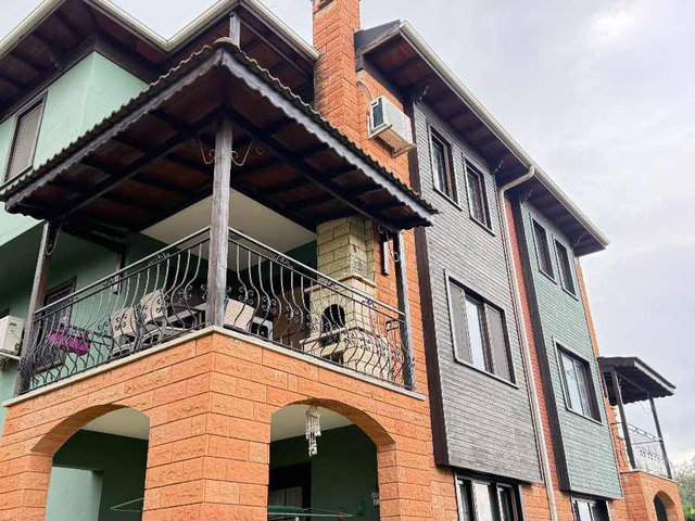 REMAX MOTTO SAKARYA SAPANCADA GÖL MANZARALI SATILIK VİLLA