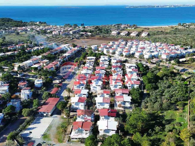 RE/MAX COOL'DAN DENİZE 500 MT. MUHTEŞEM KONUMLU 4+1 İKİZ VİLLA