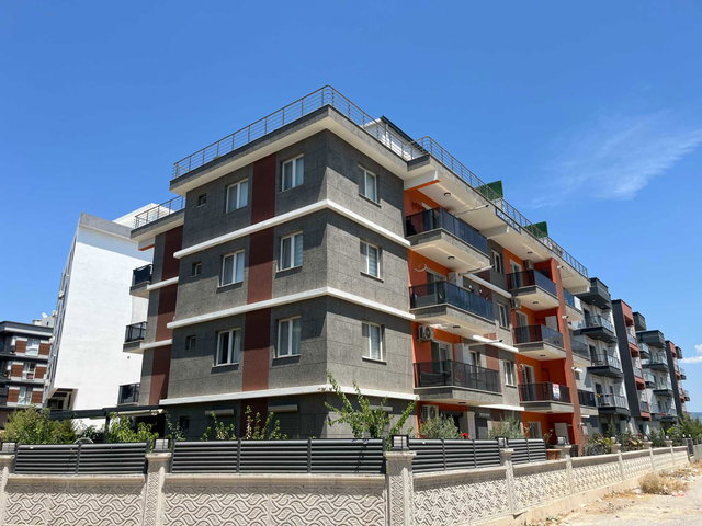 SEYREK'TE GENİŞ TERASLI KÖŞE KONUMLU 2+1 KİRALIK DAİRE