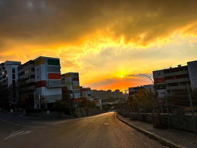 ÖZLEM KILIÇ REMAX- NARCITY AYRI MUTFAKLI 2+1 BÜYÜK TİP *NARLIFE