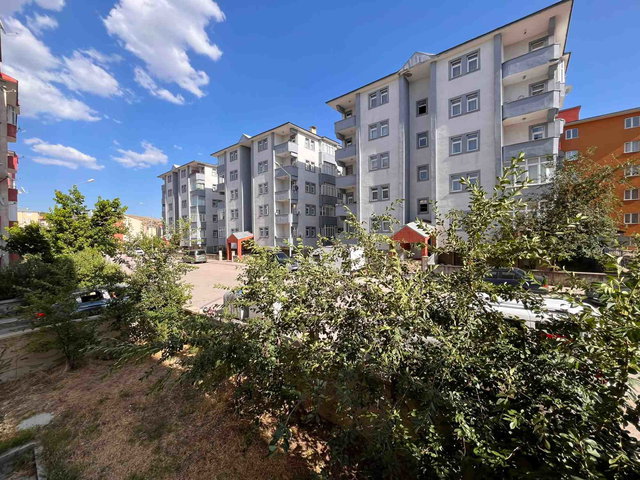 REMAX İLKE'DEN ŞÜKRÜPAŞA'DA 3+1 SATILIK DAİRE