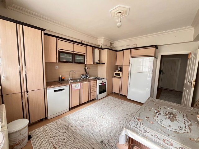 REMAX İLKE'DEN ŞÜKRÜPAŞA'DA 3+1 SATILIK DAİRE