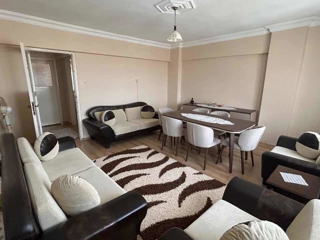 GÜLLÜK MAHALLESİ ÇAĞRI SİTESİ'NDE MERKEZİ KONUMDA SATILIK 3+1 DAİRE