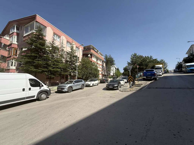 ÇANKAYA ÖVEÇLERDE 4+1  ARA KATTA KREDİYE UYGUN