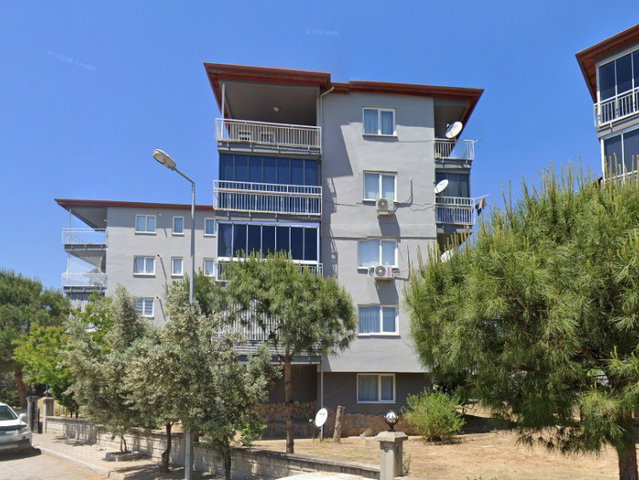 REMAX MODEL DEN ALBAYRAK MEYDANINDA SİTE İÇERİSİNDE 150M2 3+1 KIRALIK DAİRE