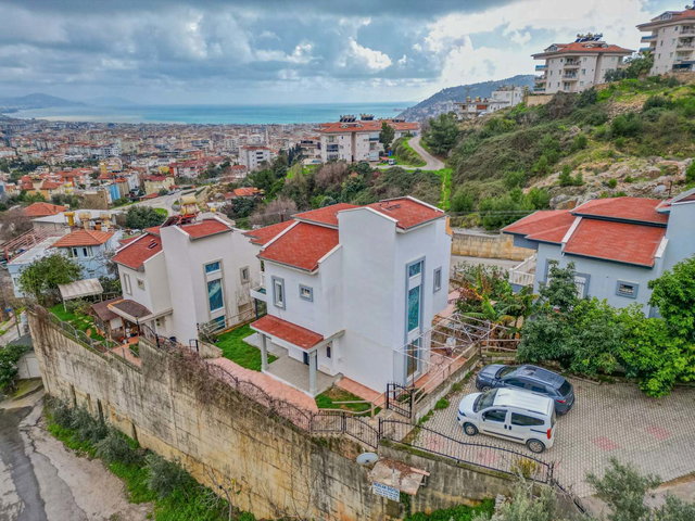 ALANYA SUGÖZÜ'NDE DENİZ MANZARALI 3+1 MÜSTAKİL VİLLA !!FIRSATT!!