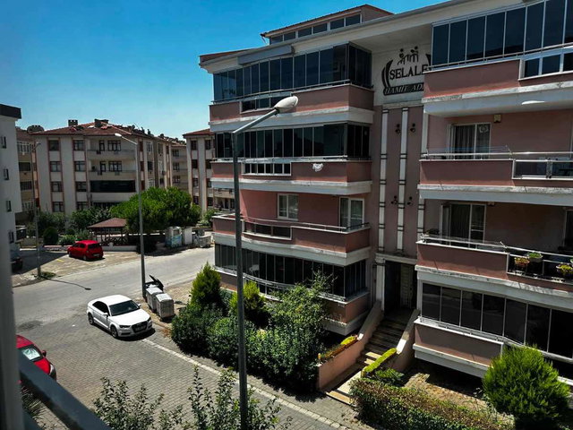 REMAX MID OFISINDEN 3+1 TOYGAR PAY PASTA ARKASI SATILIK DAIRE