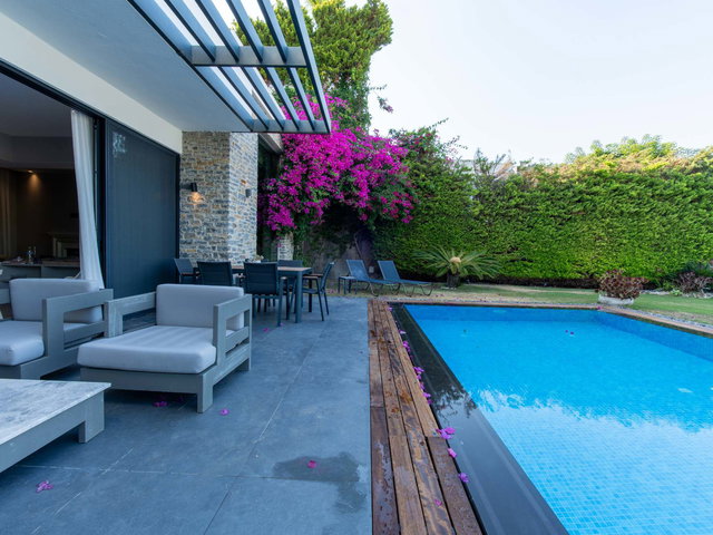 MAISON D'ELA | BODRUM GÜNDOĞAN'DA ÖZEL PLAJ KULLANIM HAKKINA VE ÖZEL HAVUZA SAHİP SEÇKİN VİLLA