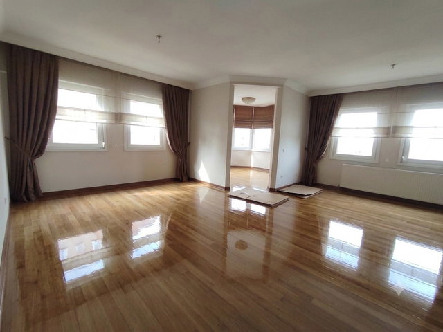 ATAŞEHİR . ATA 3/2 SİTESİ’NDE METROPOL CEPHELI 3+1  KİRALIK DAİRE