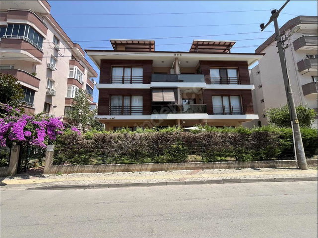 RE/MAX ŞEHİR 2 DE ÇİFTLİKKÖY SAHİL MAH. SATILIK 2+1 DAİRE