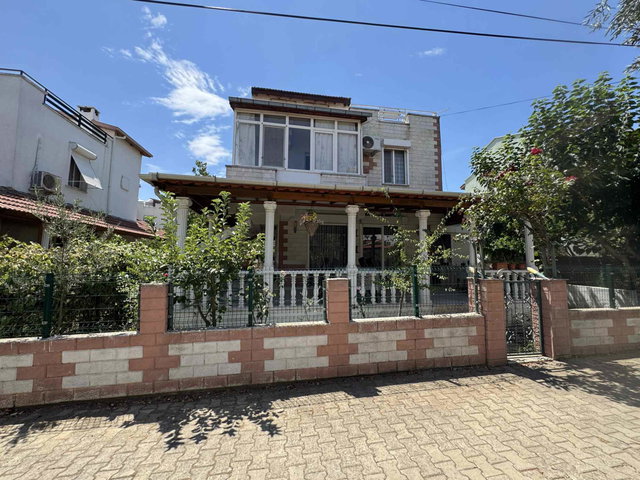 AYVALIK ÇAĞLAKENT SİTESİ'NDE ÖĞRENCİLER İÇİN KİRALIK MÜSTAKİL VİLLA