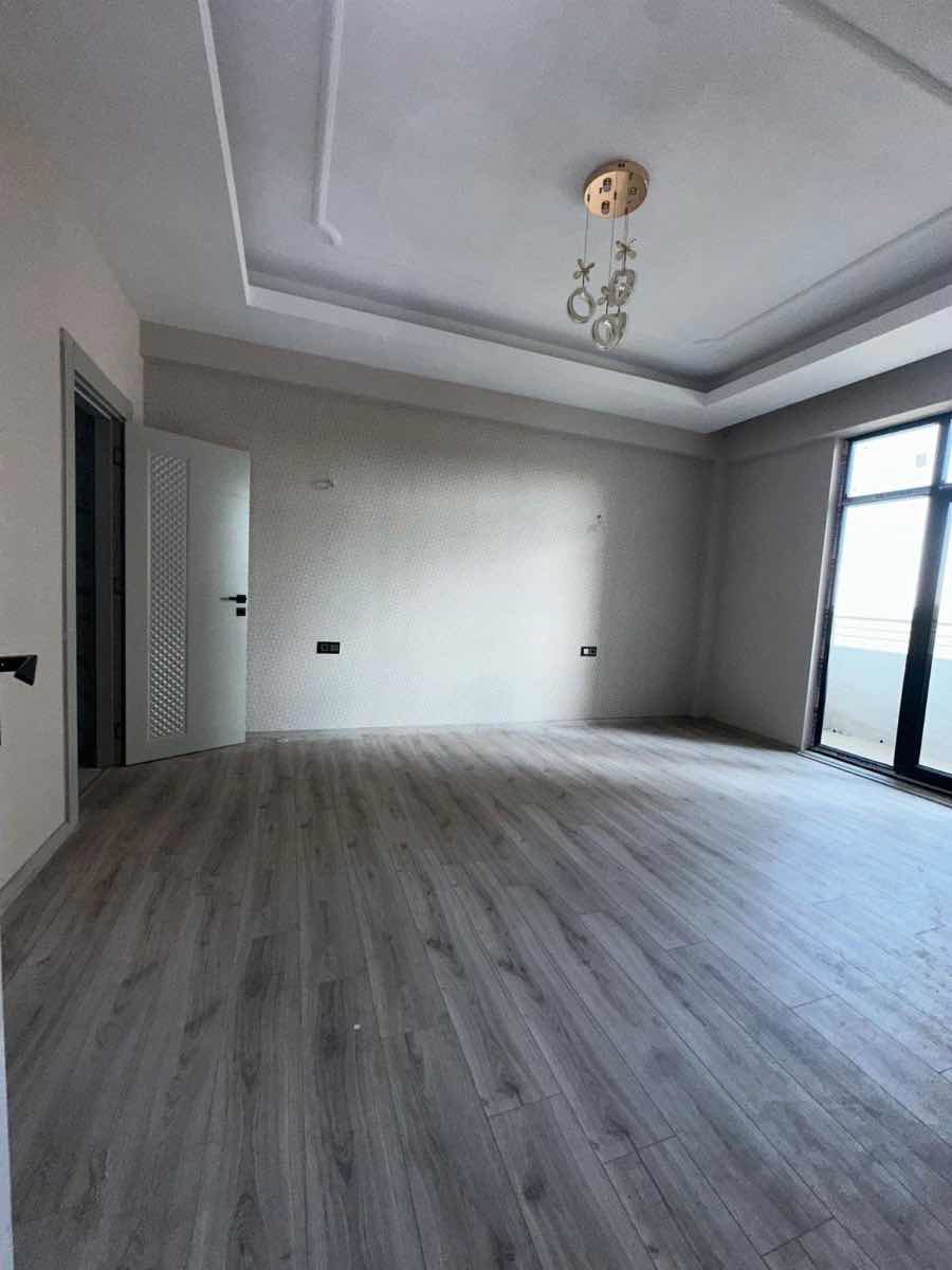 REMAX GÖKÇEM İLHAN İNANDAN BEŞTEPE(ONKOLOJI) 2.5+1 SITE İÇI