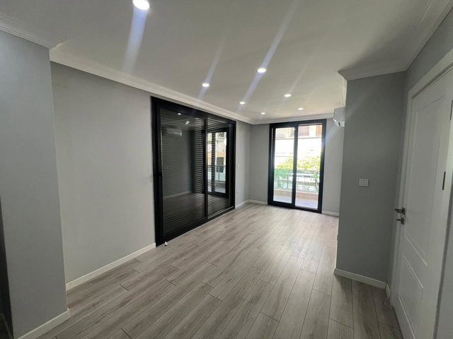 SARIMSAKLI'DA KİRALIK 1+1 BAHÇELİ YENİ DAİRE