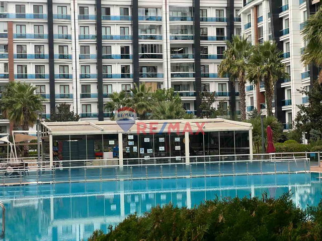 SAKLIHAN KONAKLARINDA BAHÇE KATI  GENİŞ 3+1  SATILIK DAİRE
