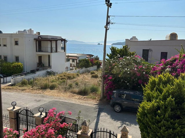TURGUTREIS SAHILE 50 M EŞYALI 2+1 ARA KAT DAIRE