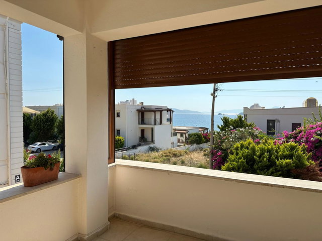 TURGUTREIS SAHILE 50 M EŞYALI 2+1 ARA KAT DAIRE