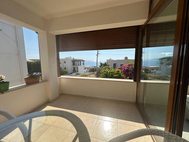 TURGUTREIS SAHILE 50 M EŞYALI 2+1 ARA KAT DAIRE