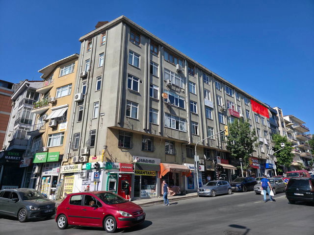 ÜSKÜDAR İCADİYE’DE BALKONLU 1+1 | 5. KAT | KREDİYE UYGUN