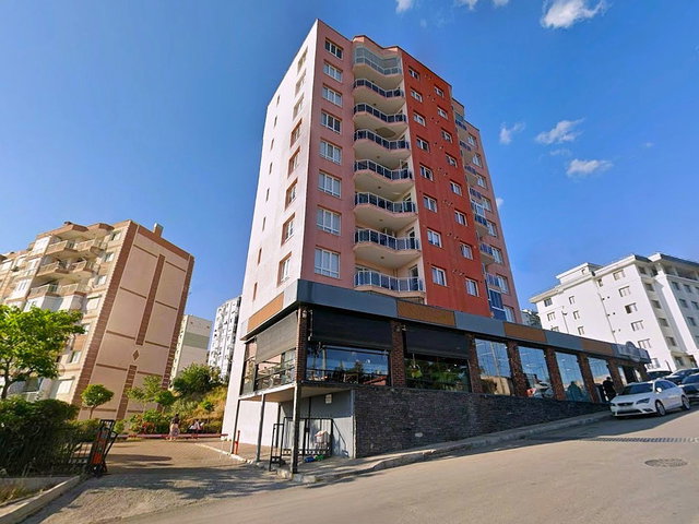 ÇİĞLİ YAKAKENT’TE  PANORAMİK DENİZ MANZARALI 3+1  3 CEPHE  KİRALIK DAİRE
