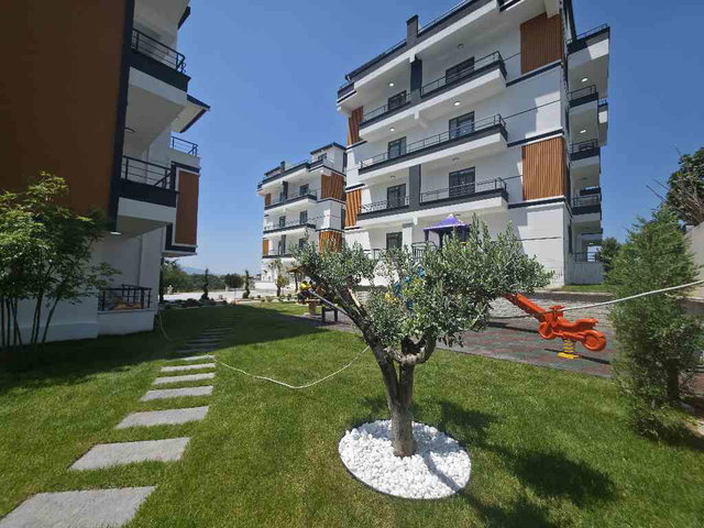 BAŞİSKELE’DE SİTE İÇİNDE SIFIR,3+1 LÜLS DAİRE
