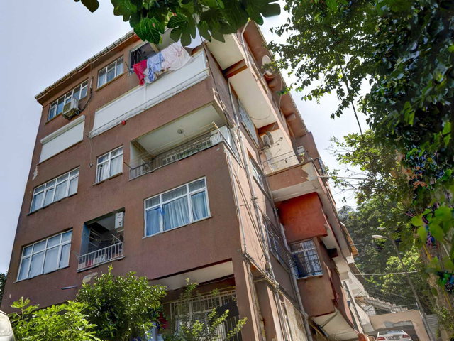 ÜSKÜDAR GÜZELTEPE ’DE GENİŞ VE KULLANIŞLI KİRALIK 3+1 DAİRE