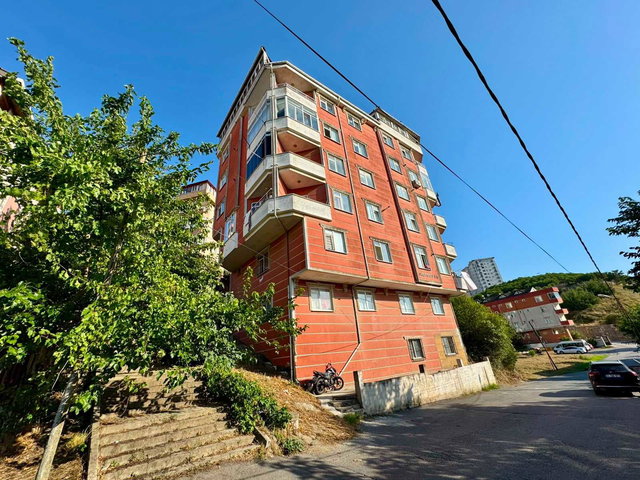 PENDİK AHMET YESEVİ MAHALLESİ'NDE FERAH 3+1 SATILIK DAİRE