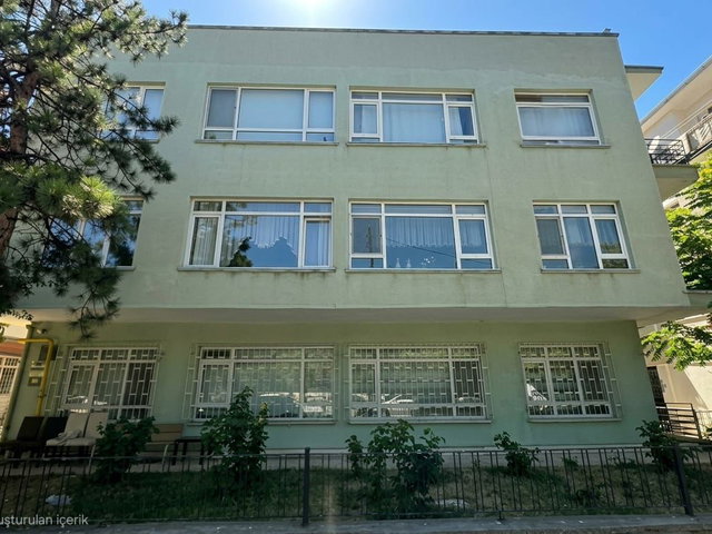 BAHÇELİEVLERDE HARİKA KONUMDA BAKIMLI 3+1 KİRALIK DAİRE