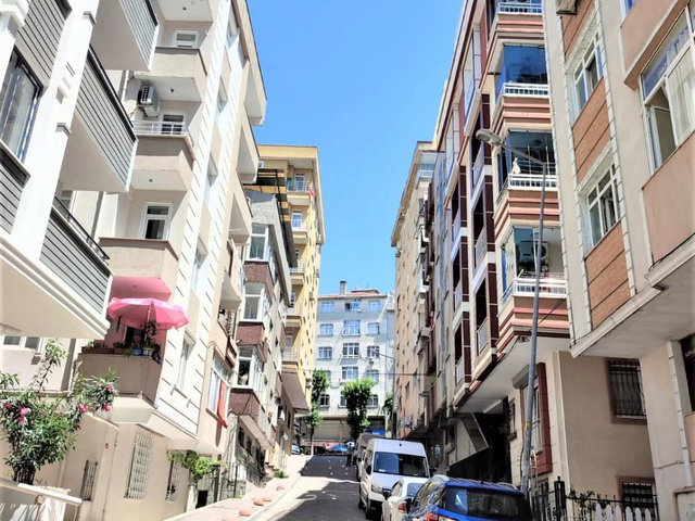 BAHÇELİEVLER SOĞANLI 3+1 & 150 M2 SATILIK DAİRE