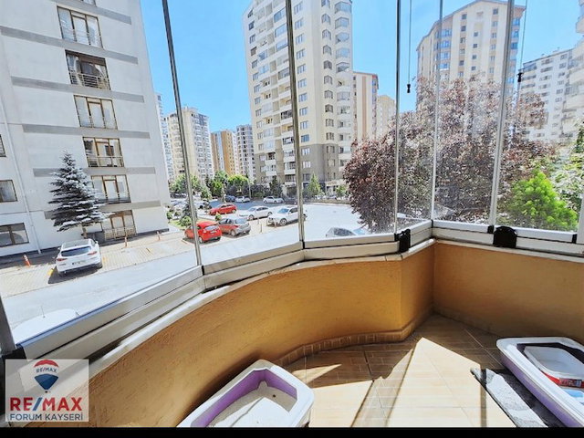 KAYSERİ MELİKGAZİ’DE 4+1 | 210 M² BRÜT | GÜNEY-BATI CEPHE | MERKEZİ ISITMALI, KREDİYE UYGUN