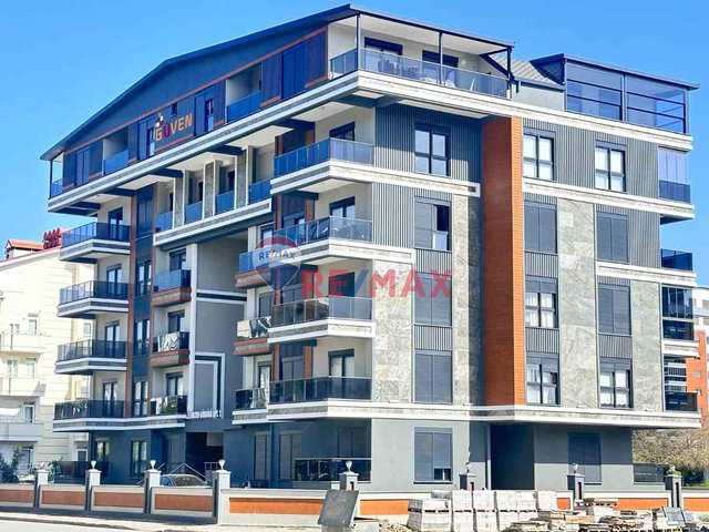 GENİŞ VE FERAH ÖNÜ PARK MANZARALI 3+1 KÖŞE DAİRE