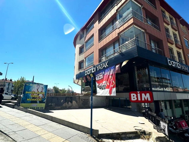 NATOYOLU CADDE ÜZERİNDE BAKIMLI KREDİYE UYGUN 3+1 SATILIK DAİRE