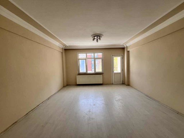 ESENYURT SAADETDERE’DE 2+1 GENİŞ-FERAH-AYDINLIK DAİRE