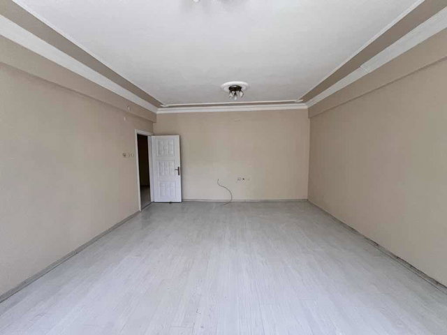 ESENYURT SAADETDERE’DE 2+1 GENİŞ-FERAH-AYDINLIK DAİRE