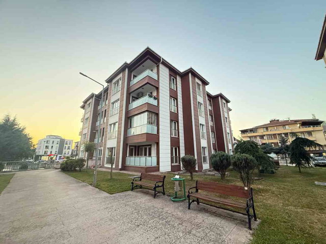RE/MAX DIA'DAN DÜZCE MERKEZ CAMİKEBİR TOKİDE KİRALIK 3+1 DAİRE