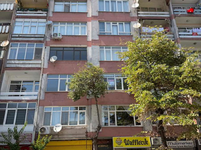 IZMİT İNÖNÜ CADDESİNDE FULL EŞYALI 2+1 KİRALIK DAİRE
