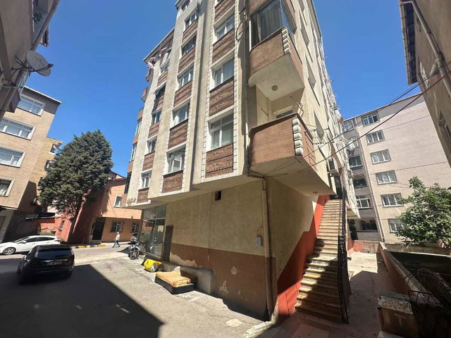 PENDIK ÇAMÇEŞME SATILIK GENIŞ 2+1