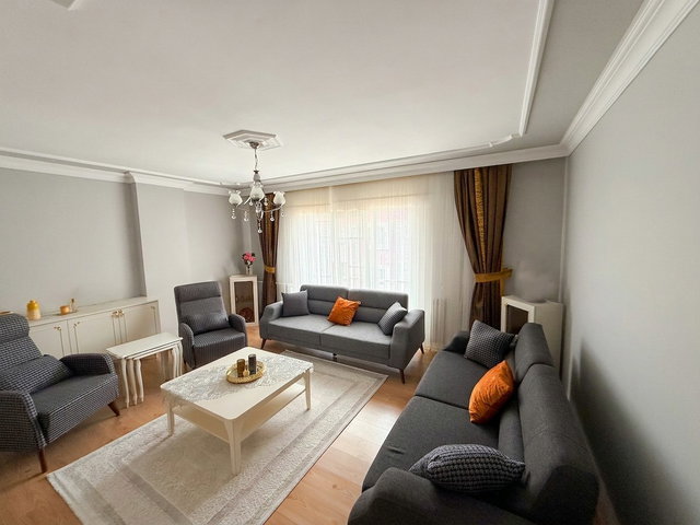 RE/MAX İNCİ'DEN BAHÇELİEVLER'DE ASUVA PARK YAKINI SATILIK 3+1  DAİRE