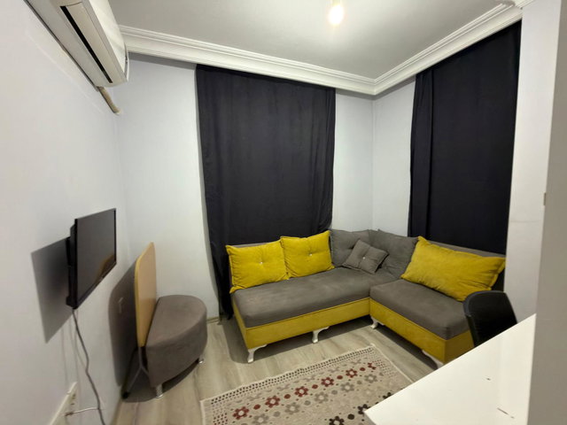 KÜLTÜRDE 1+1  AYRI MUTFAKLI FULL EŞYALI  ÜNIVERSITEYE 5 DK MESAFEDE